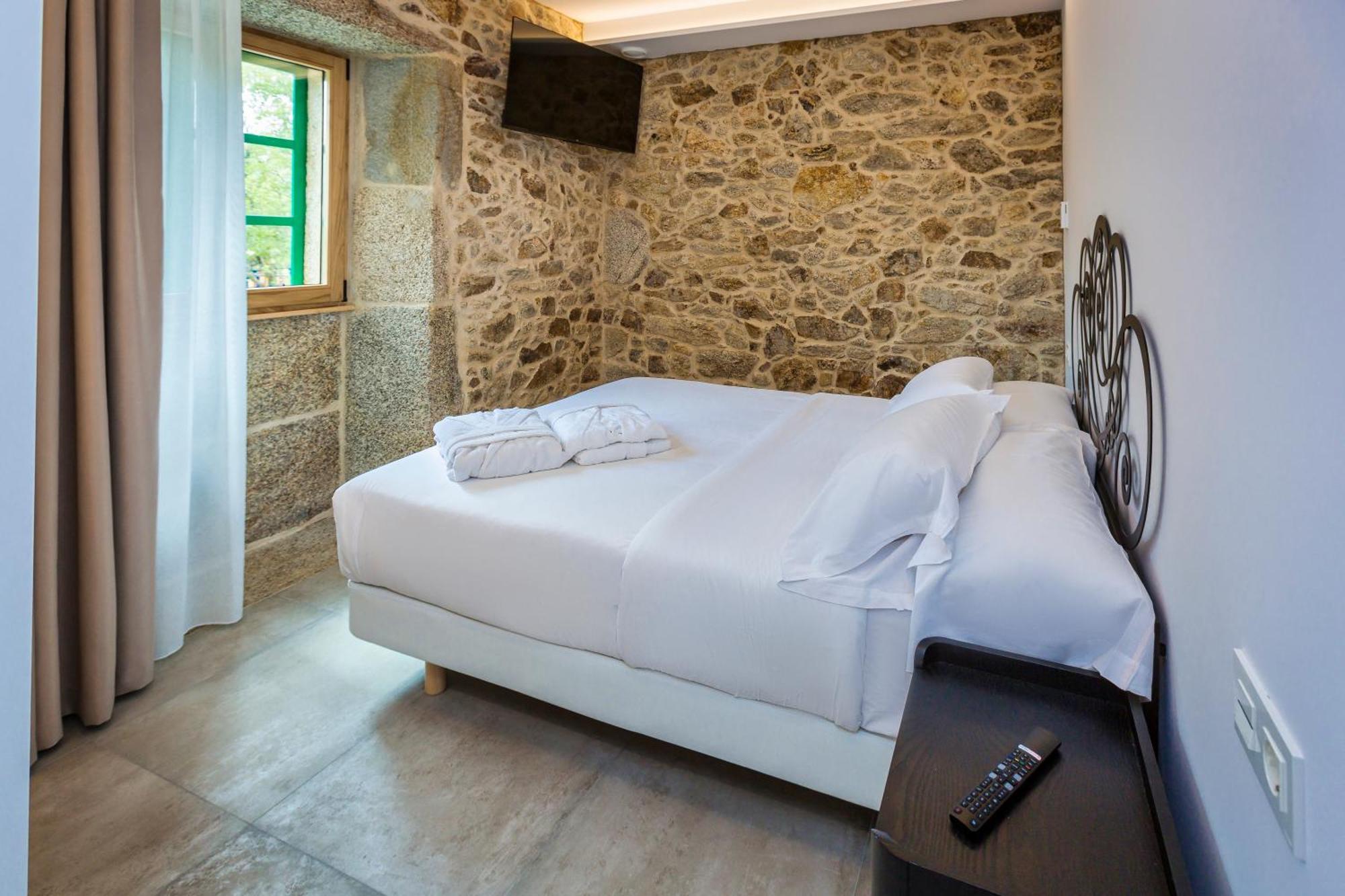 A De Lucia Hotel Quintans Exterior photo